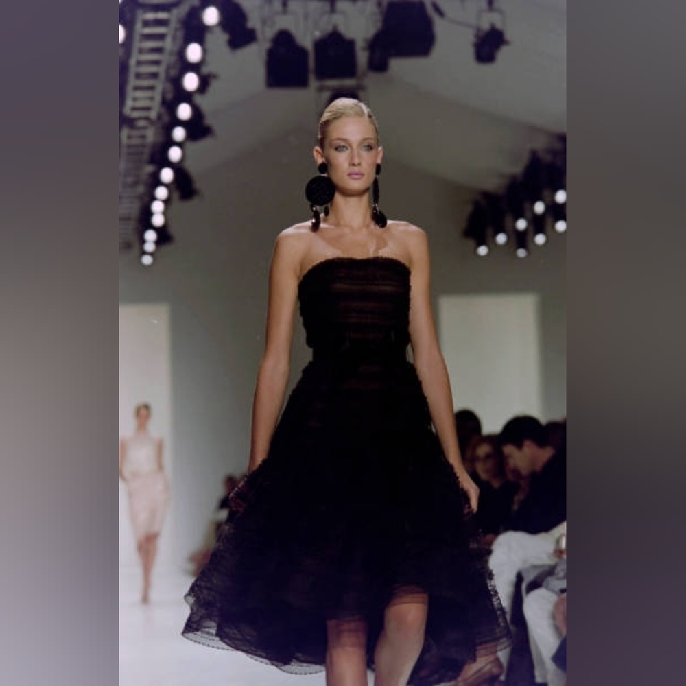 US M 8 $6,000 OSCAR DE LA RENTA STUNNING SILK BLACK BUBBLE HEM RUNWAY DRESS - Picture 4 of 13